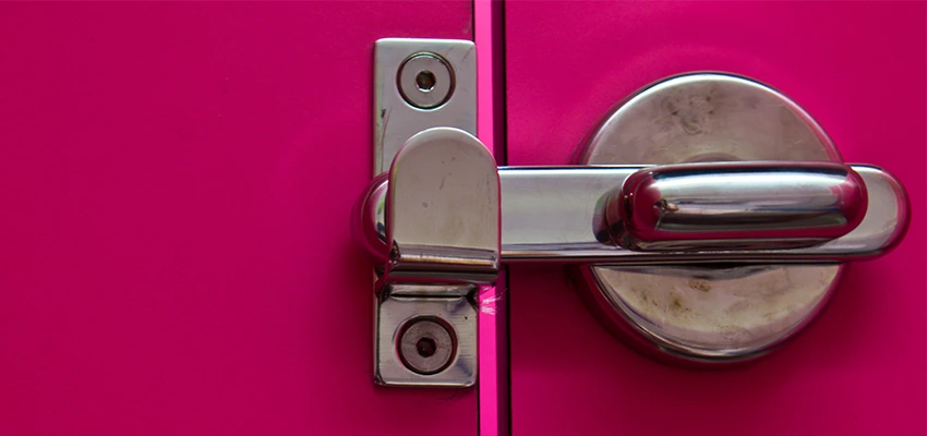 Childproof Gate Lock in Port St Lucie, Florida