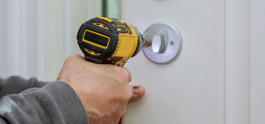 Street Locksmith For Smart Lock Repair in Port St Lucie, FL